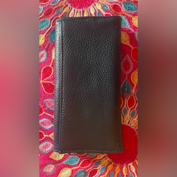 Black leather Capezio wallet. Measures about 7 x 4“. EUC - Picture 3 of 12